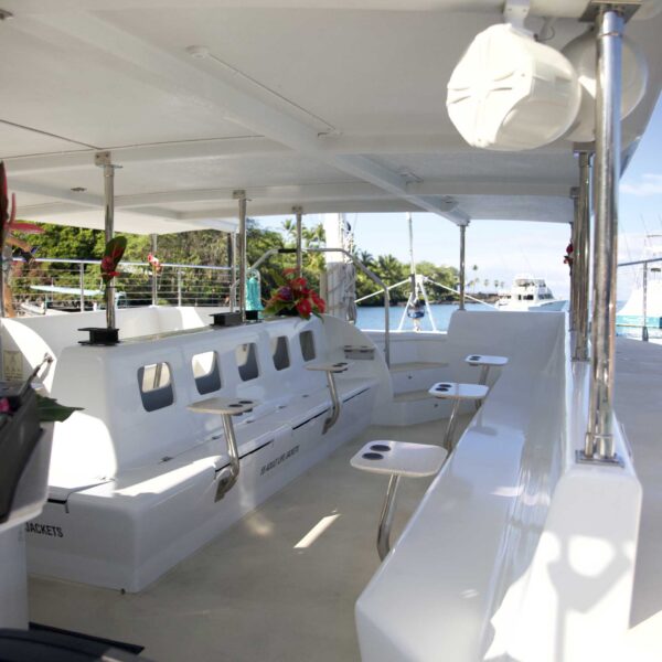 Hoku Nui comfortable shaded deck seating — spacious seating on snorkel tours Kona and manta ray tours, sailing Kona coast, seaparadise.com