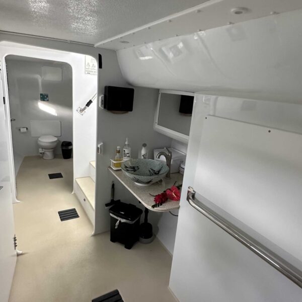 Hoku Nui spacious onboard bathroom — snorkel tours Kona and manta ray tours include comfortable restrooms, Sea Paradise seaparadise.com
